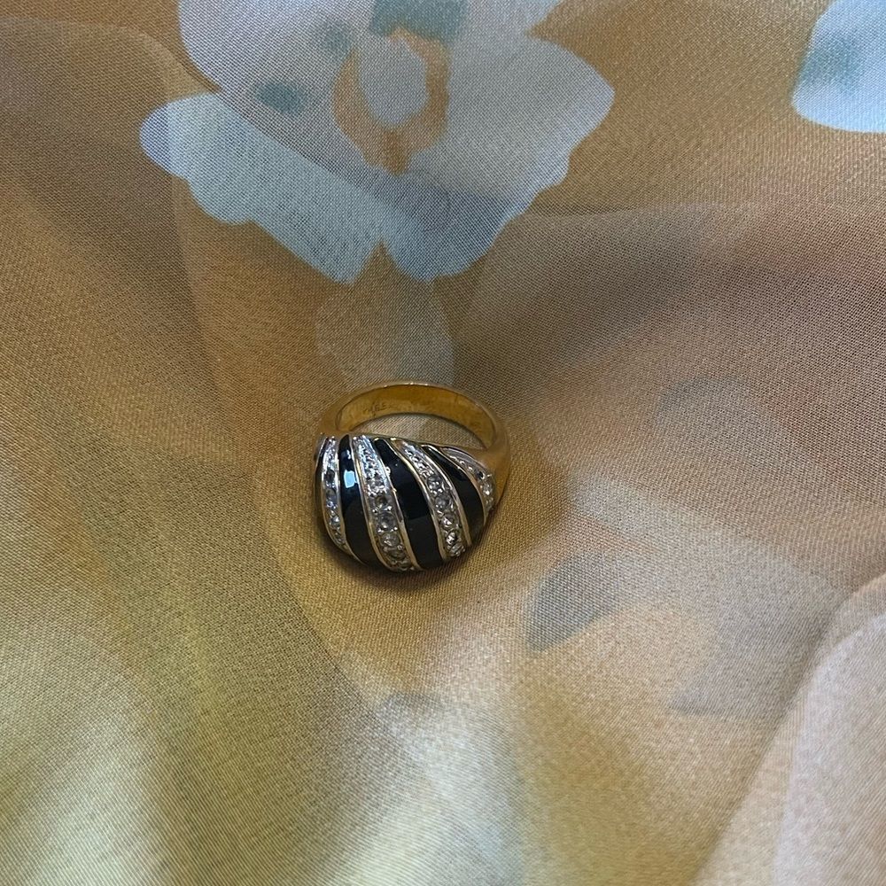 Black and gold plated ring